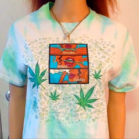 Hand dyed graphic tshirt - Picture 3 of 5